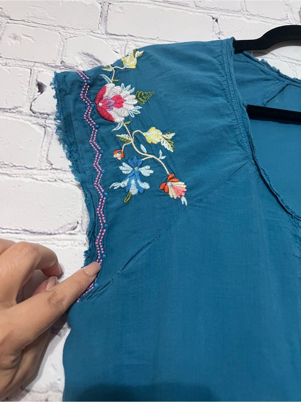 Johnny Was 3J Workshop Blouse Embroidered Boho Tunic Top Blue Size Medium DESC - Picture 4 of 12